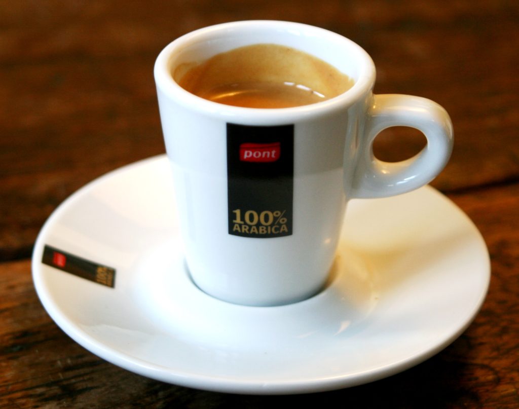 Pont Coffee Experts ✅ levert koffiebonen van hoge kwaliteit tegen aantrekkelijke prijzen. Probeer onze Caffe Pont Gold 100% Arabica koffie ✅ Espresso Intenso ✅ Biologische koffie ✅